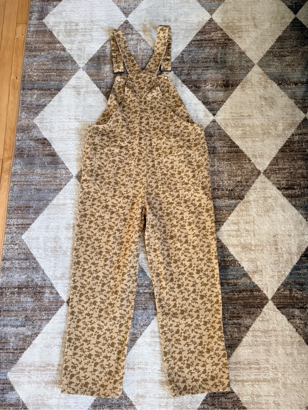 Storia Tan Floral Print Overalls (Fits like Small) - Picture 4 of 5